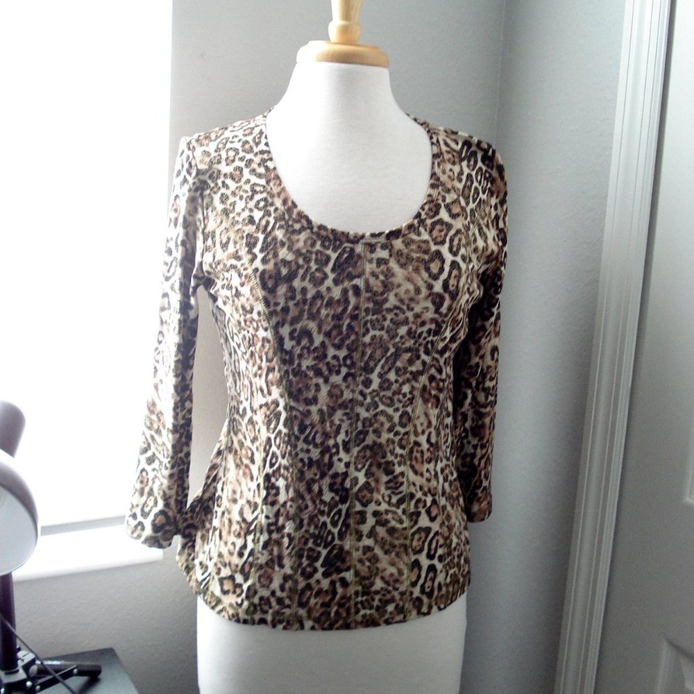 Metallic Animal Print Stretch 3/4 Sleeve Top